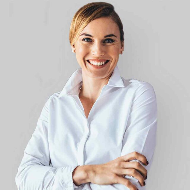 https://www.propertyandcollc.com/wp-content/uploads/2019/02/team_01-640x640.jpg