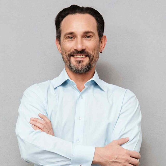 https://www.propertyandcollc.com/wp-content/uploads/2019/02/team_04-640x640.jpg